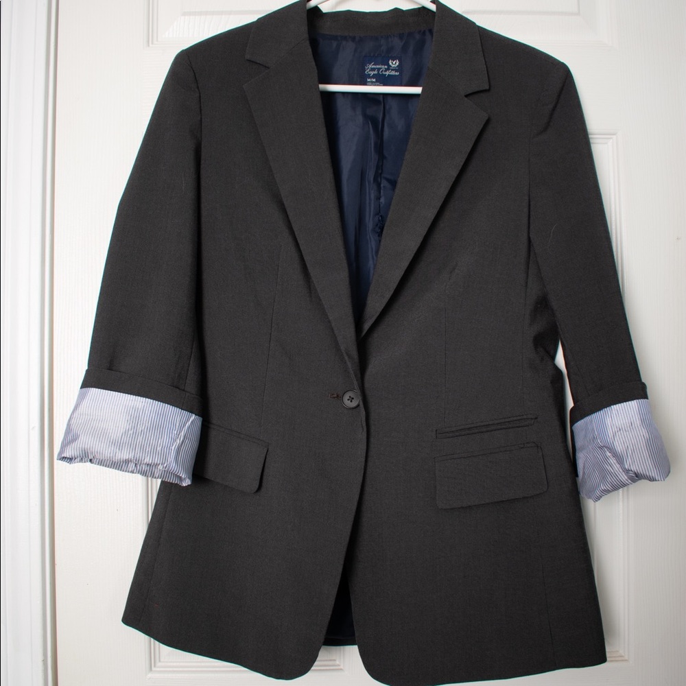 Women’s gray blazer